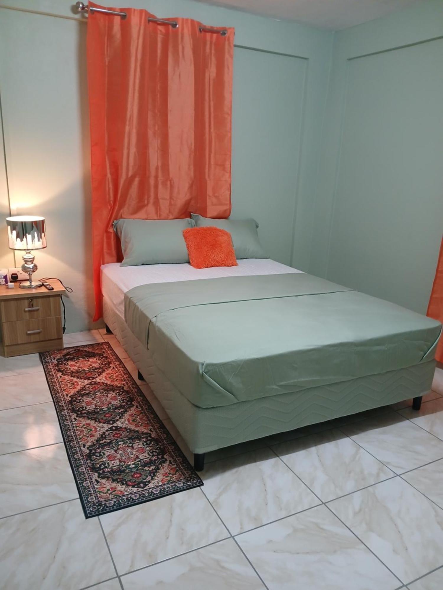 Natrue'S Haven Bed & Breakfast Marigot Екстериор снимка
